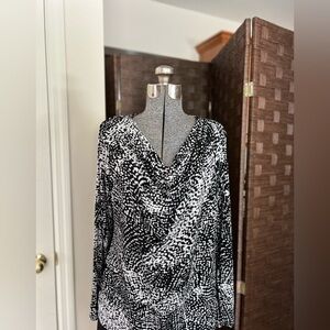 Daisy Fuentes Splatter Slimming Top - Women's, size Large